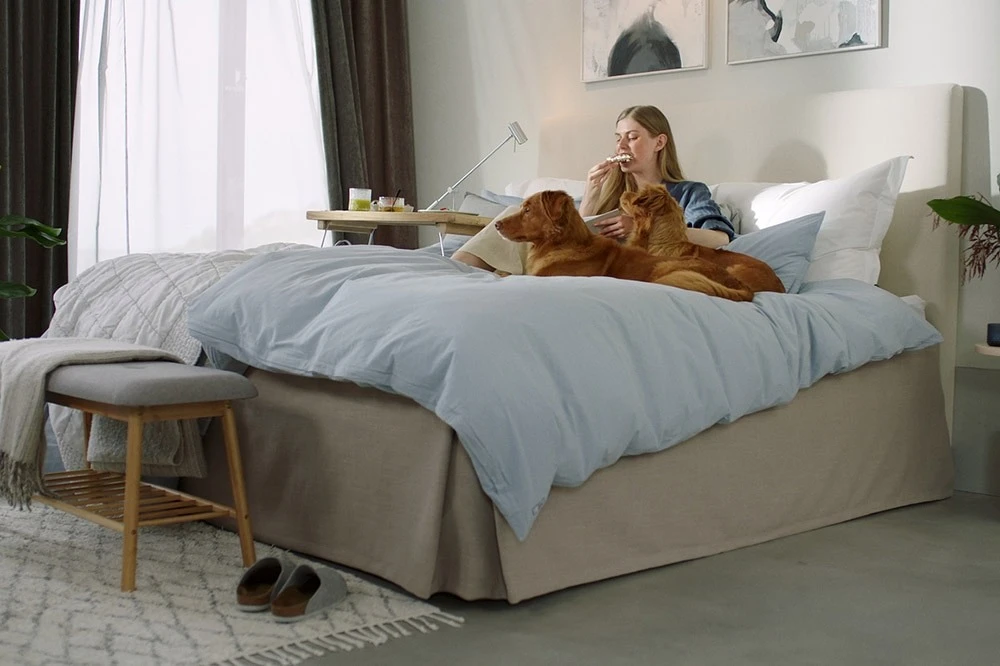 Cách giặt ga giường bằng máy giặt đúng cách, sạch sâu mà không hại vải